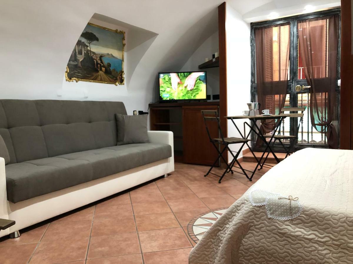 Home In Love: Balconcino Spaccanapoli מראה חיצוני תמונה